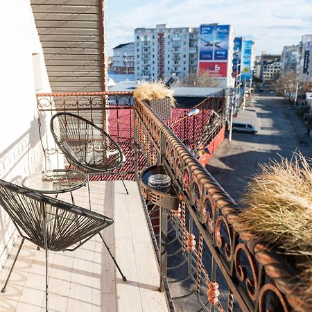 Hoshen Hotel Umanʼ Eksteriør billede